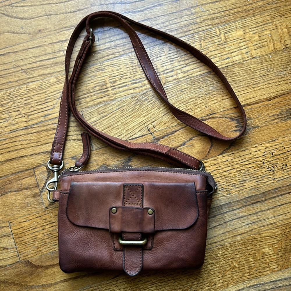 Harbour 2 Clutch Fannie Pack Crossbody Purse Brown